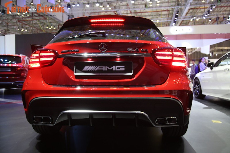 Can canh Mercedes GLA 45 AMG gia 2,4 ty tai VN-Hinh-9